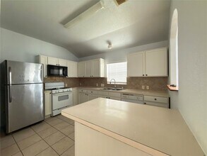 14934 Sugar Sweet Dr in Sugar Land, TX - Building Photo - Building Photo