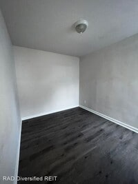 170 Meehan Ave photo'
