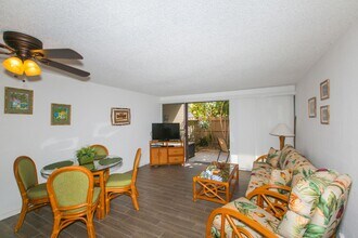 68-90-90 Au St in Waialua, HI - Building Photo - Building Photo