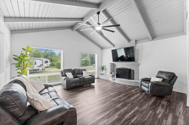 property at 910 Imperial Ln