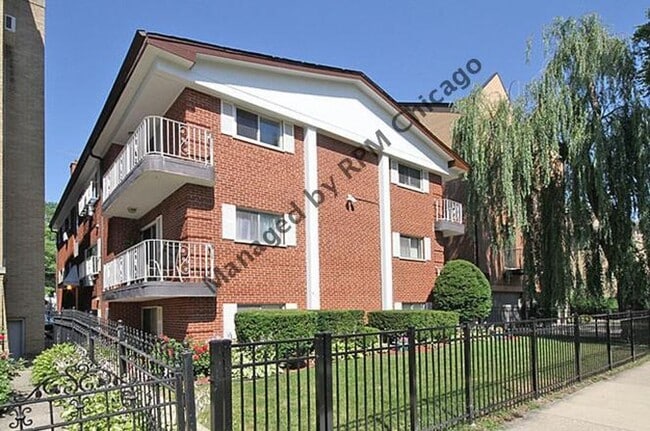 property at 417 S Kenilworth Ave