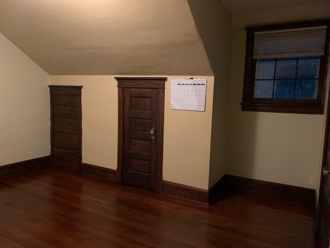 708 Vine St, Unit Apt 3 in West Lafayette, IN - Foto de edificio - Building Photo