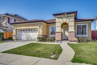 1141 Platinum St in Union City, CA - Building Photo - Building Photo