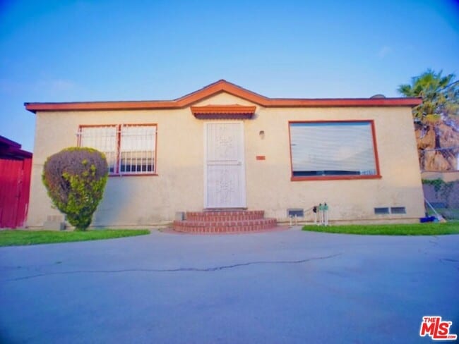 3726 W 112th St in Inglewood, CA - Building Photo - Building Photo