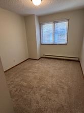 4207 E Comanche Dr in Laramie, WY - Foto de edificio - Building Photo