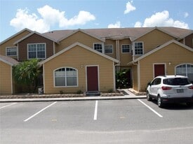 511 Coconut Palm Way in Davenport, FL - Building Photo