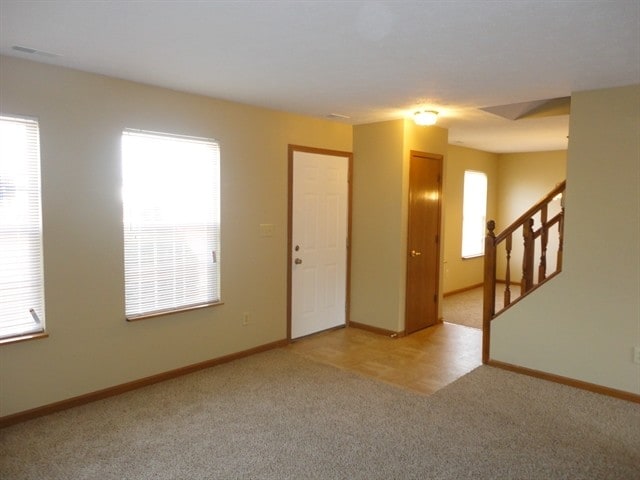 610 Canary Creek Dr in Franklin, IN - Building Photo - Building Photo