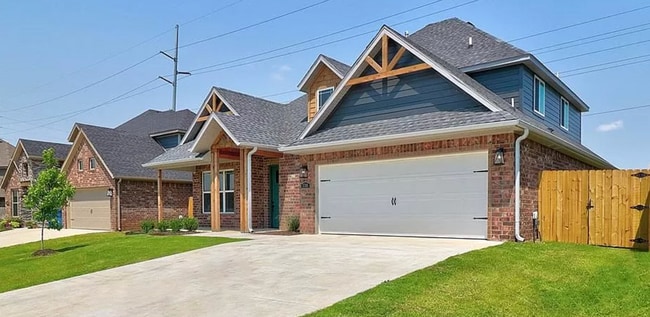3701 SW Ryegrass Rd in Bentonville, AR - Building Photo - Building Photo