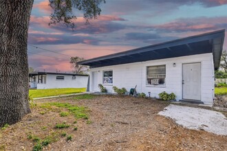 J E Drevas Duplexes in Tampa, FL - Building Photo - Primary Photo