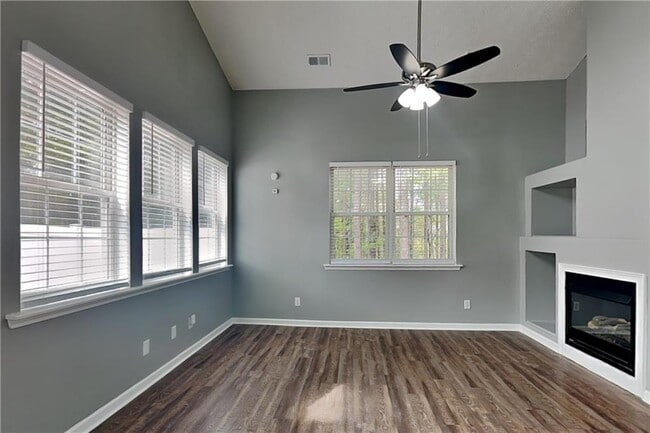 156 W Oaks Pl in Woodstock, GA - Building Photo - Building Photo