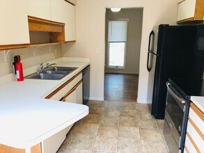 1541 6th St SW in Minot, ND - Building Photo - Building Photo