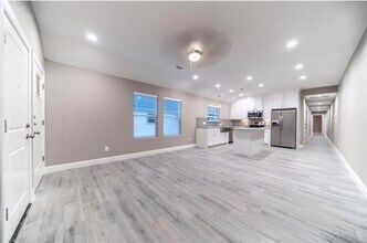 800 N Throckmorton St in Sherman, TX - Building Photo - Building Photo