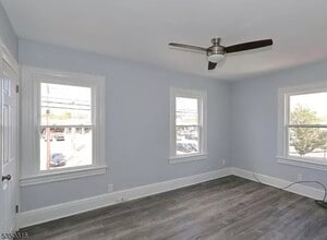 321 South Ave in Garwood, NJ - Building Photo - Building Photo