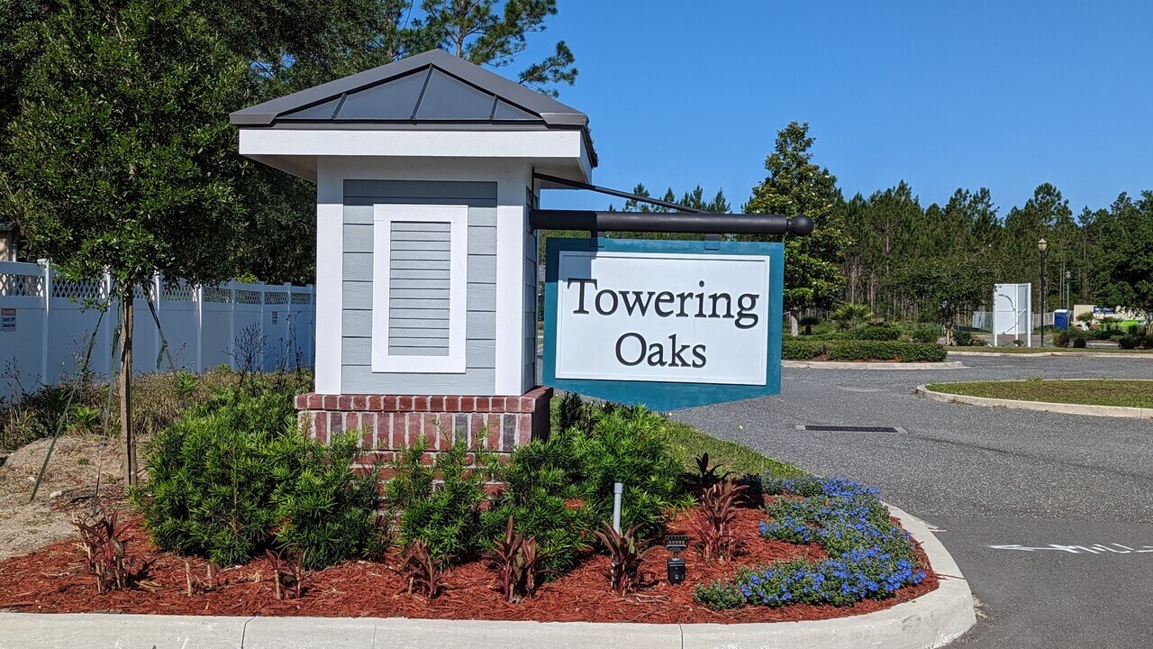 4064 Oak Mill Rd in Orange Park, FL - Building Photo