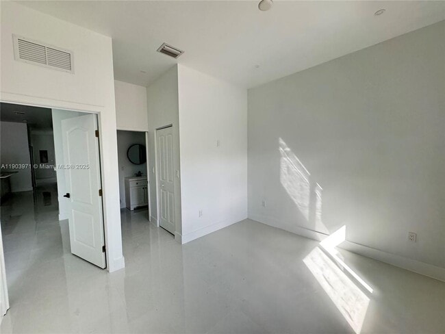 135 NW 60th St in Miami, FL - Building Photo - Building Photo