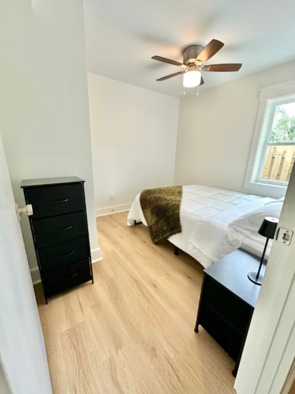 1313 Live Oak St in Savannah, GA - Foto de edificio - Building Photo