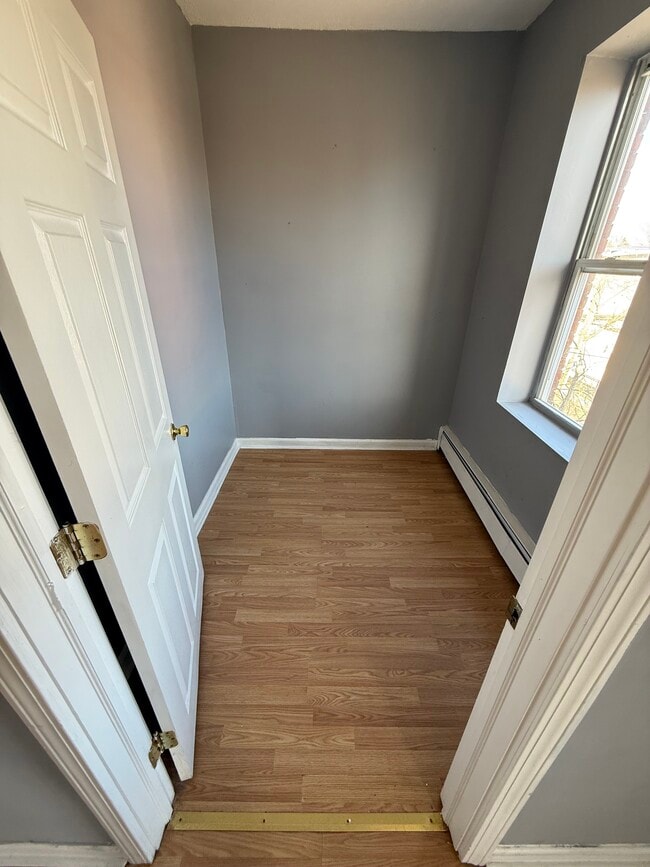 61 Bedford St, Unit C in Hartford, CT - Building Photo - Building Photo