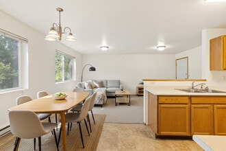 Brookside Park Apartments in Bozeman, MT - Building Photo - Building Photo