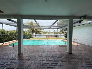 11921 NW 31st Pl in Sunrise, FL - Building Photo - Building Photo