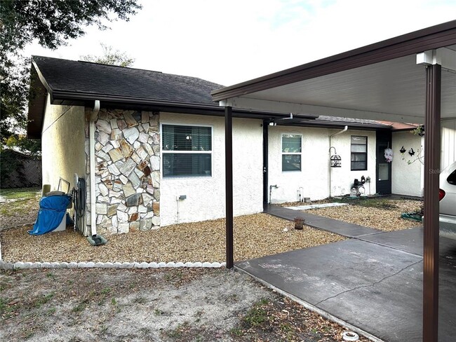 6401 Drexel Dr in Port Richey, FL - Foto de edificio - Building Photo