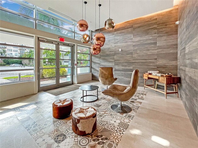 1025 92nd St, Unit 306 in Bay Harbor Islands, FL - Building Photo - Building Photo