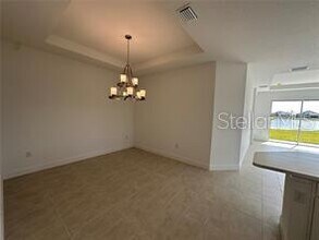 8077 Moonbeam Ave in Sarasota, FL - Building Photo - Building Photo