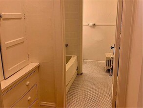 2222 Girard Ave S in Minneapolis, MN - Building Photo - Building Photo