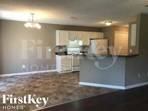 455 Calhoun St in La Belle, FL - Foto de edificio - Building Photo