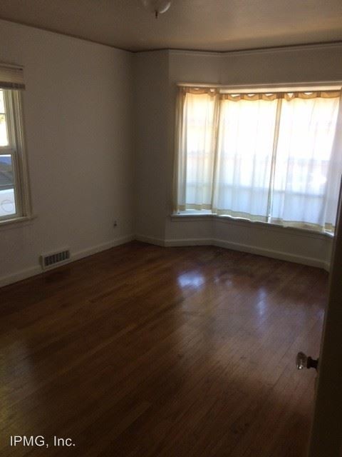 136 NW 21st St-Unit -1-3 in Corvallis, OR - Building Photo - Building Photo