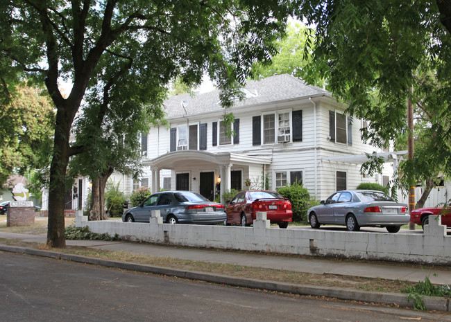 203 Jones St in Modesto, CA - Building Photo - Building Photo