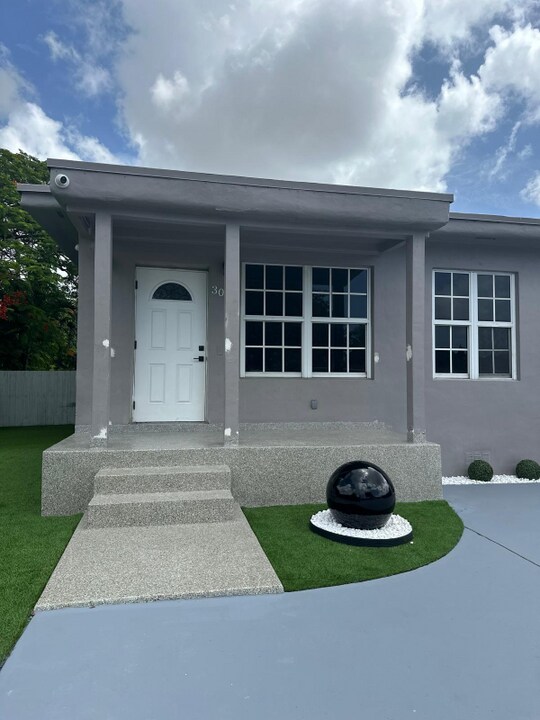 3095 W Flagler St in Miami, FL - Building Photo