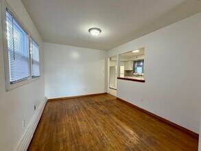 57 Magnolia Ave in Jersey City, NJ - Building Photo - Building Photo