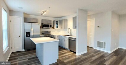 6413 Weatherby Ct, Unit E in Frederick, MD - Foto de edificio - Building Photo