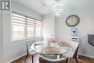50-50 Howe Dr in Kitchener, ON - Building Photo - Building Photo