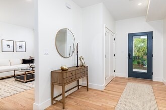 34 Waverly Pl in Melrose, MA - Building Photo - Building Photo