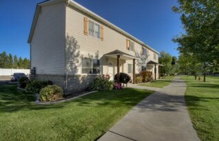 610 Sunflower Rd in Rexburg, ID - Building Photo