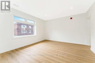 127 Victoria Ave in Hamilton, ON - Building Photo - Building Photo