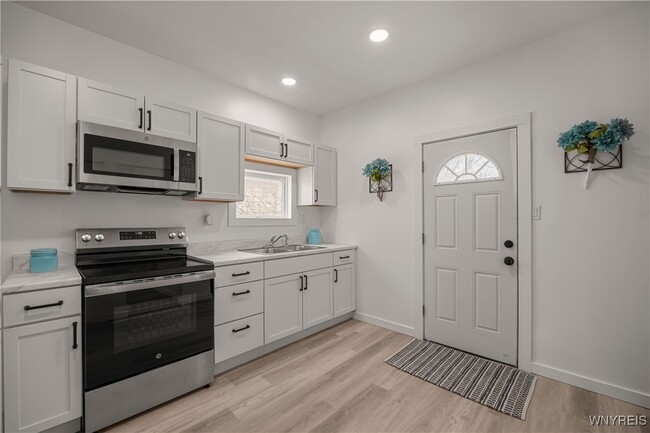 529 29th St in Niagara Falls, NY - Building Photo - Building Photo