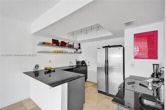 20 Island Ave in Miami Beach, FL - Building Photo - Building Photo