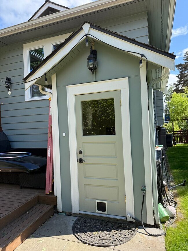 property at 546 NE 80th St
