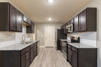 Cocoa Grand Apartments in Cocoa, FL - Building Photo - Interior Photo