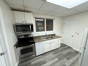 1320 N Main St in Blacksburg, VA - Building Photo - Building Photo