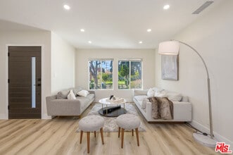 2936 S Bentley Ave in Los Angeles, CA - Building Photo - Building Photo
