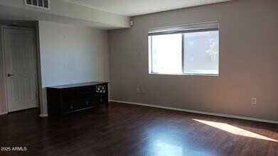 1014 E Spence Ave in Tempe, AZ - Building Photo - Building Photo