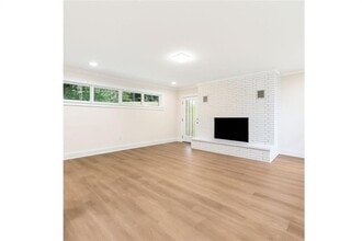 1568 Niskey Lake Trail SW in Atlanta, GA - Building Photo - Building Photo