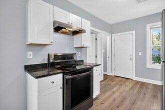 14 Belden St, Unit 1 in New Britain, CT - Building Photo - Building Photo