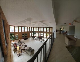 9233 SW 8th St in Boca Raton, FL - Building Photo - Building Photo