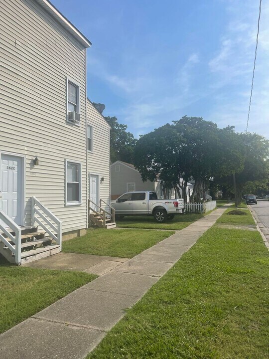 362 Ridgewell Ave in Norfolk, VA - Building Photo