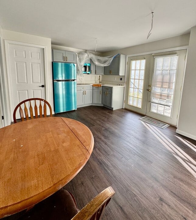 259 May St in Naugatuck, CT - Building Photo