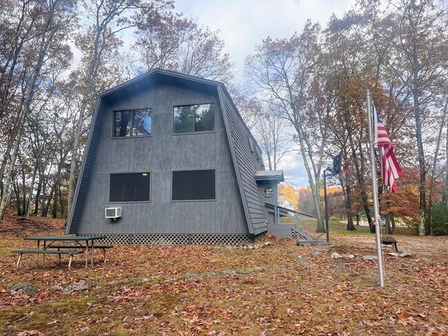 888 Salem St in Groveland, MA - Building Photo - Building Photo